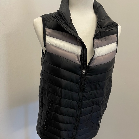Fabletics Vest - Picture 3 of 3